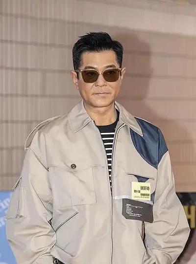 “快瞎了，还想着工作。”54岁的古天乐自爆得了“飞蚊症”。在出席香港国际电影节期