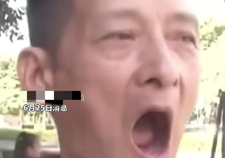 钱没了，“牙”也没了！近日，广东一男子在诊所拔光牙齿准备种牙，结果交了35000