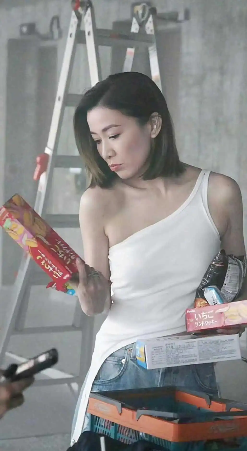48岁了，还像个小姑娘一样