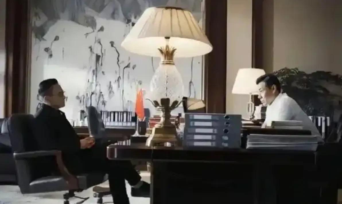 高育良前期其实还是很给沙瑞金面子的…
虽然沙瑞金的到来彻底将他的上升之路截断，但