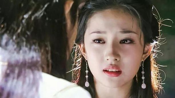 王语嫣为何瞧不上段誉？成年后才大悟，王语嫣死磕慕容复，并不是因为爱这一生的沉没成本让她无法接受段誉的