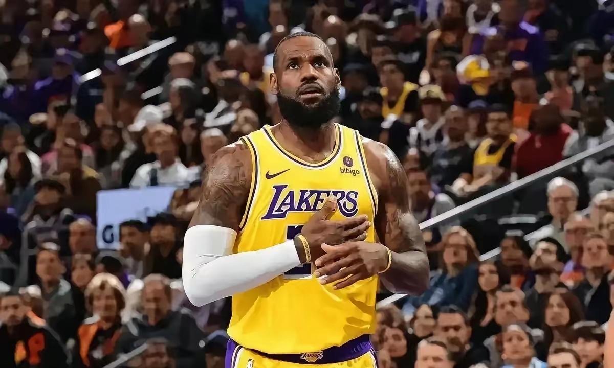 都在说让老詹回骑士退役，如果老詹能效仿17年杜兰特空降骑士，那确实是加强，如果你