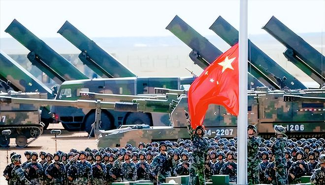中国目前的兵力能否与美国抗衡？这么说吧，中国现在的实力别说抗衡了，都能把美国按在