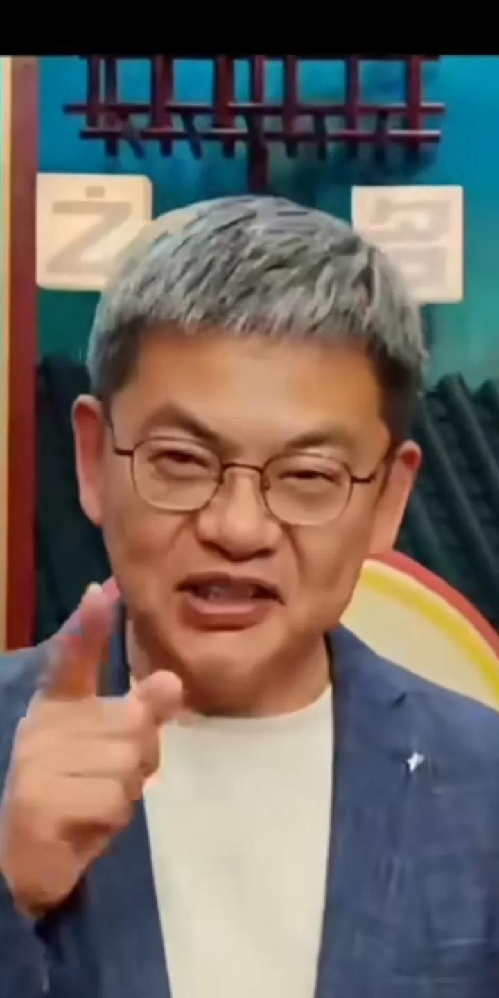 随着新一届中国男篮集训队名单公布，CBA本土助攻王，抢断王孙明辉的再次落选引起热