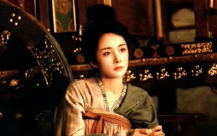 谁懂杨幂最后那滴眼泪的含金量![送心]在电影《长安的荔枝》里，杨幂饰演的郑玉婷，