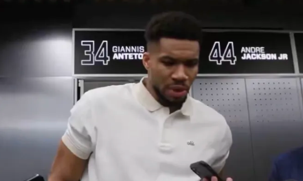 NBA常规赛，雄鹿106-139不敌森林狼。
赛后雄鹿球员扬尼斯-阿德托昆博接受