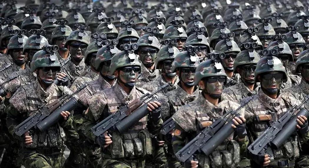 马克龙警告，如果中国不阻止朝鲜军队进入欧洲，那么北约也将进入东南亚。法国总统马克