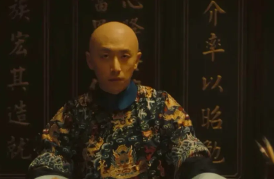 载沣最无脑的操作应该就是搞皇族内阁…

他这么一搞，不但汉人不满意了，连爱新觉罗