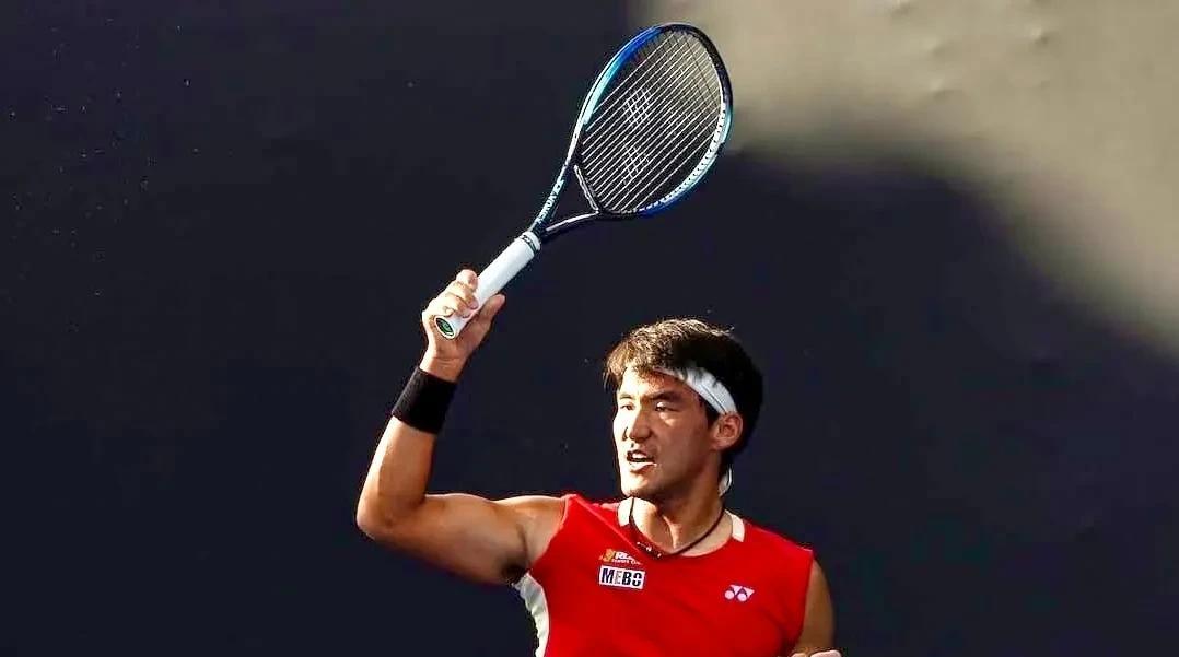 中国男网唯一独苗布云朝克特也出局了，他输球的根本原因其实是体力和耐力不足。
加上