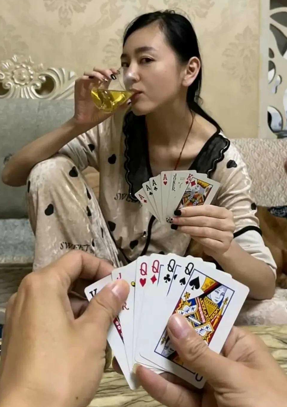 输了回屋睡，这牌有得解吗？