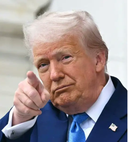特朗普刚刚说了，不是美国工人不愿意上班，他们是很想上班的，是因为美国的假期太多了