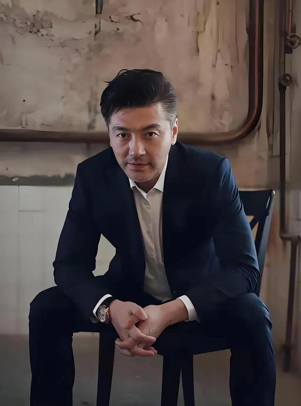 王策，参演过许多电视剧，但都是配角，只能跟观众混个脸熟，观众都不知道他的名字。按