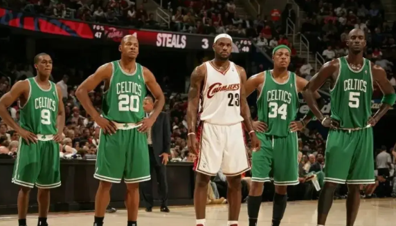 皮尔斯：许多人都认可詹姆斯为历史第一人！

皮尔斯回想起08年那七场激战！他大力