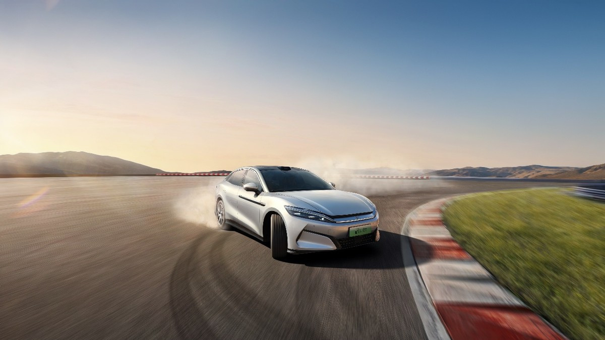 为什么有的电机“扭矩”比“功率”大，580kW崩不过250kW发动机？