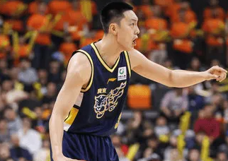 广东磕磕绊绊三连胜，是新阵容磨合必经的阵痛，还是球队深层问题的暴露？
在CBA新