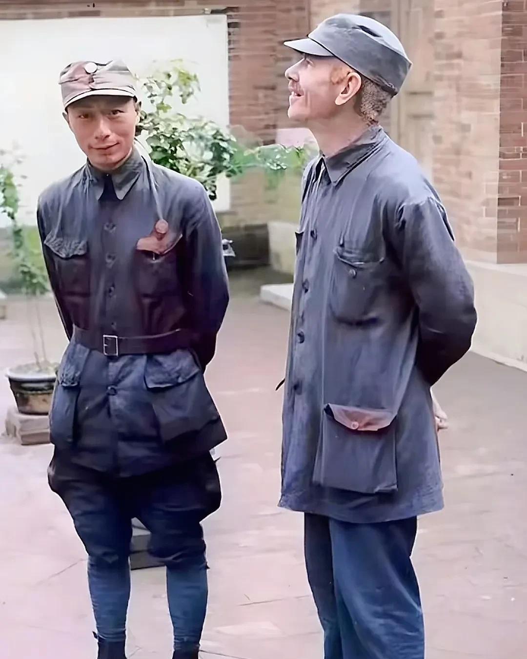 抗战时期，聂荣臻和白求恩留下了这张珍贵的合影。
白求恩，这位伟大的国际主义战士，