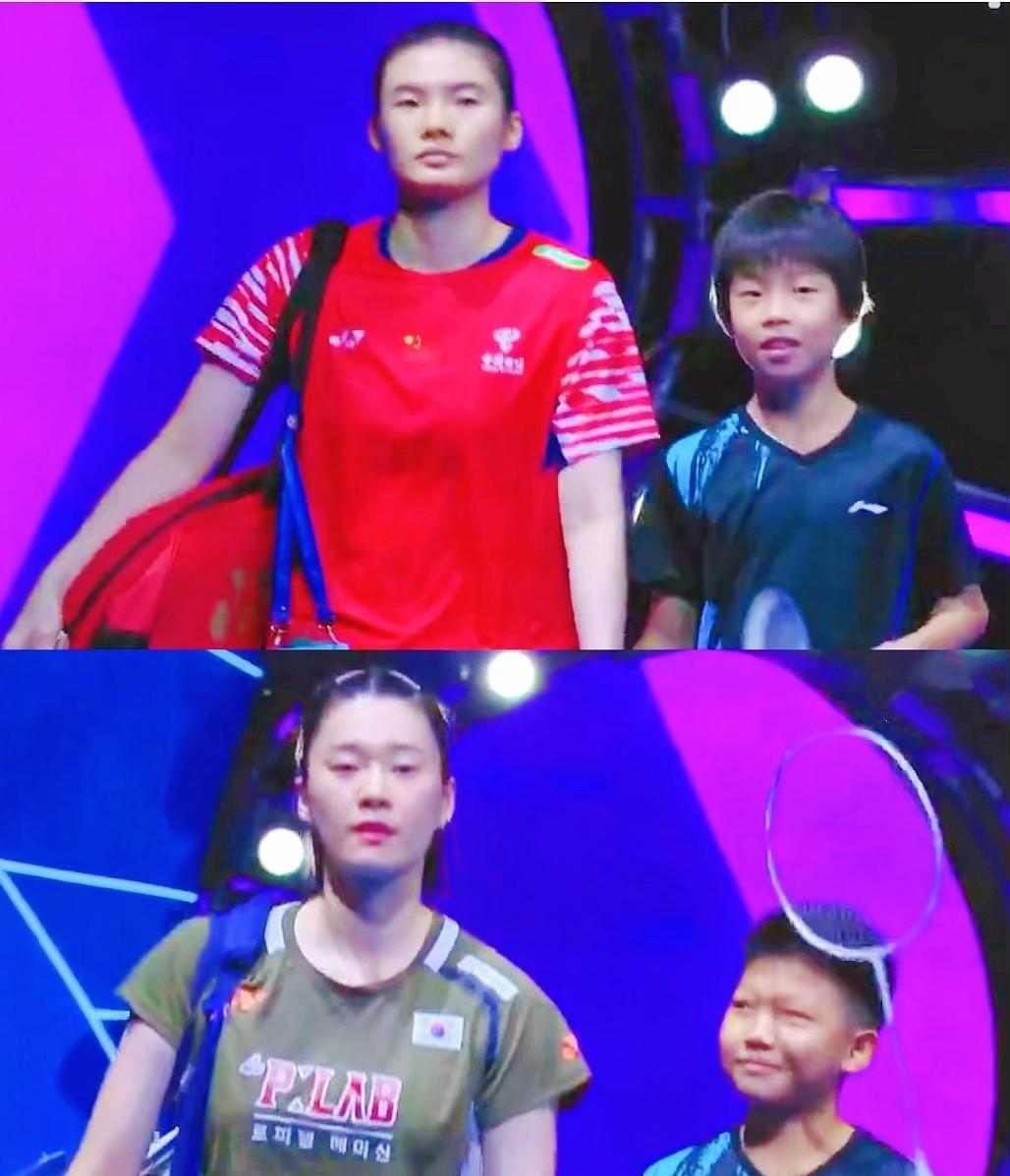 黑马止步，韩悦逆转晋级，与安洗莹争女单冠军。
        中国羽毛球大师赛深