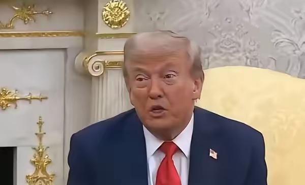 特朗普在看93阅兵后让中国感恩，不可否认，美国在二战对中国有援助但中国也帮美国拖