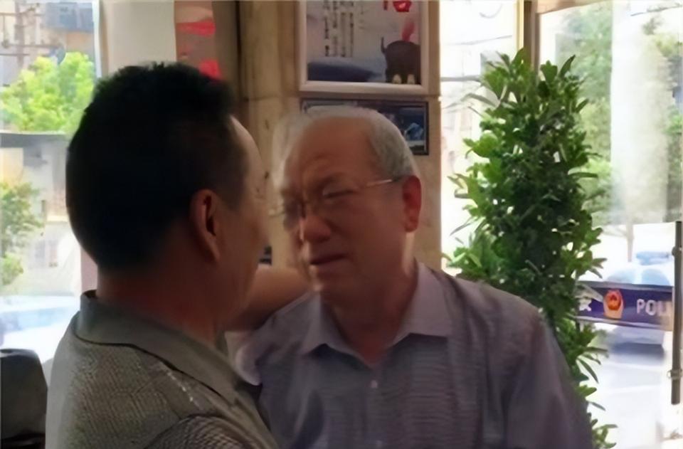 泪目！1988年，湖北一男子出于义气，借给朋友5万元做生意，之后，二人接近31年