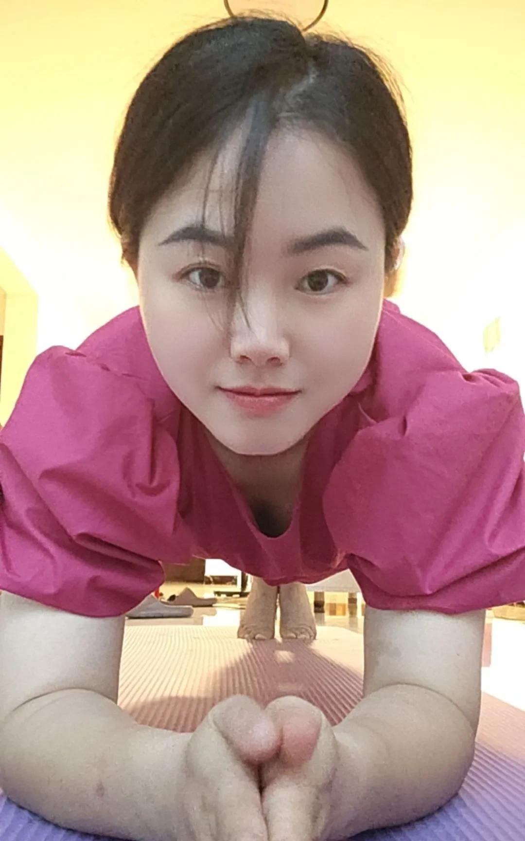 这个动作你能撑20分钟算我输，根本不可能做的到！