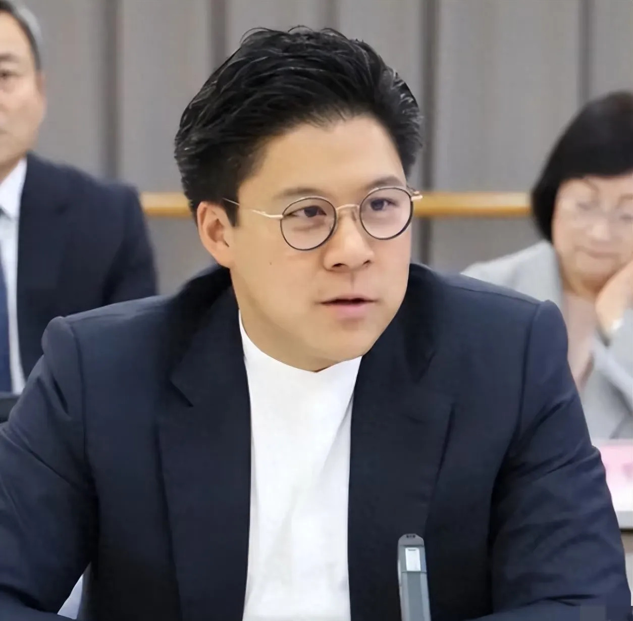 霍启刚学习工作爱情都优秀











霍启刚，一个充满传奇色彩的名字！