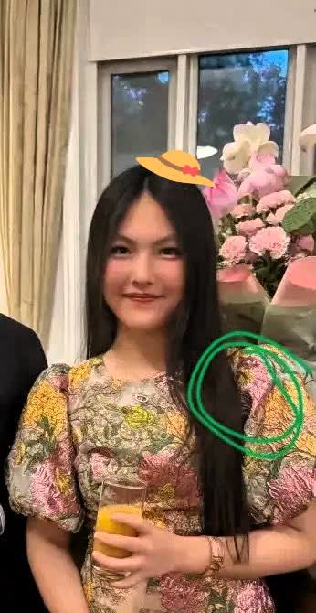 李湘这下

估计晚上得

辗转难眠了

不是事业、老公、合影让她操心
