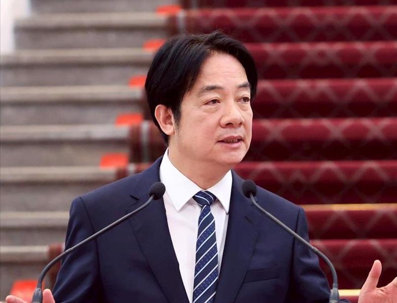 沈伯洋沈笨熊今天受访时说，赖清德昨天晚间再次与曹兴诚见面，商谈进入第三阶段后绿营