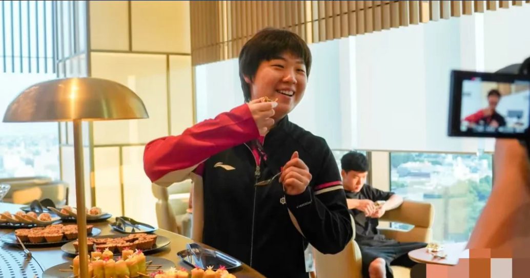 怎么回事？
横滨晚宴国乒只见三人参加，
其他人都去哪了？
是限制参加人数了吗？