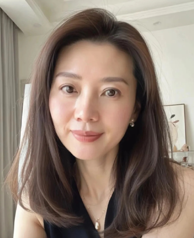 大家觉得这个少妇多大年龄了?