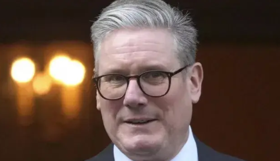 英国最新表态：不会轻易向乌克兰派兵。

英国首相基尔·斯塔默表示，英国不会在没有