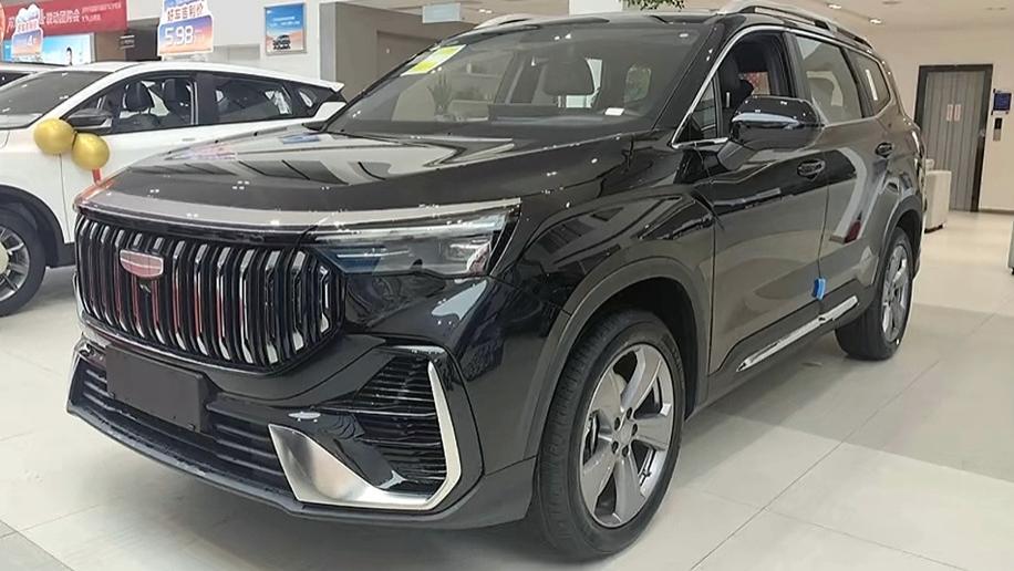 新款吉利豪越L到店，换装新前脸，新增1.5T动力，提供5/6/7座可选