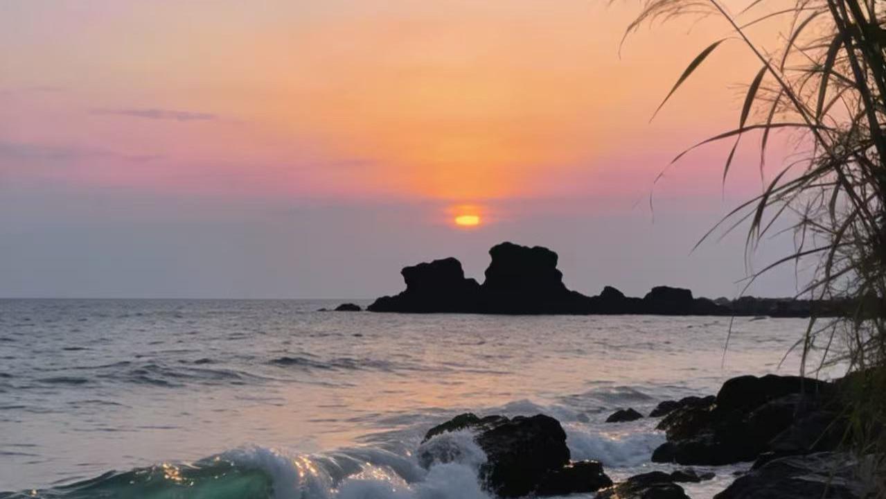 扶人反被围殴、先开除再撤销！长春一职校霸凌事件引热议，家长携报告维护权益