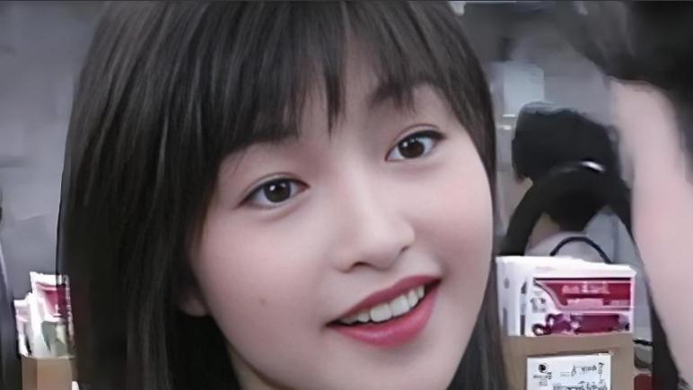 拒绝黎明、饰演经典郭襄：那个惊艳时光的女神现在怎么样了？