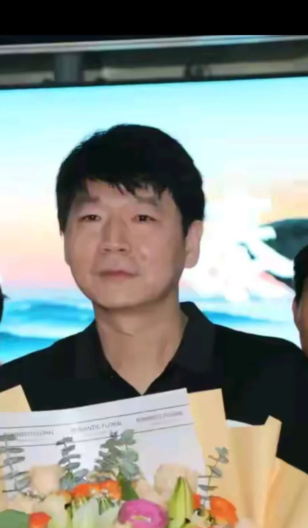 邱彪赴美寻求外援却空手而回，是何缘故？
邱彪从美国归来后，即刻进入训练馆指导球