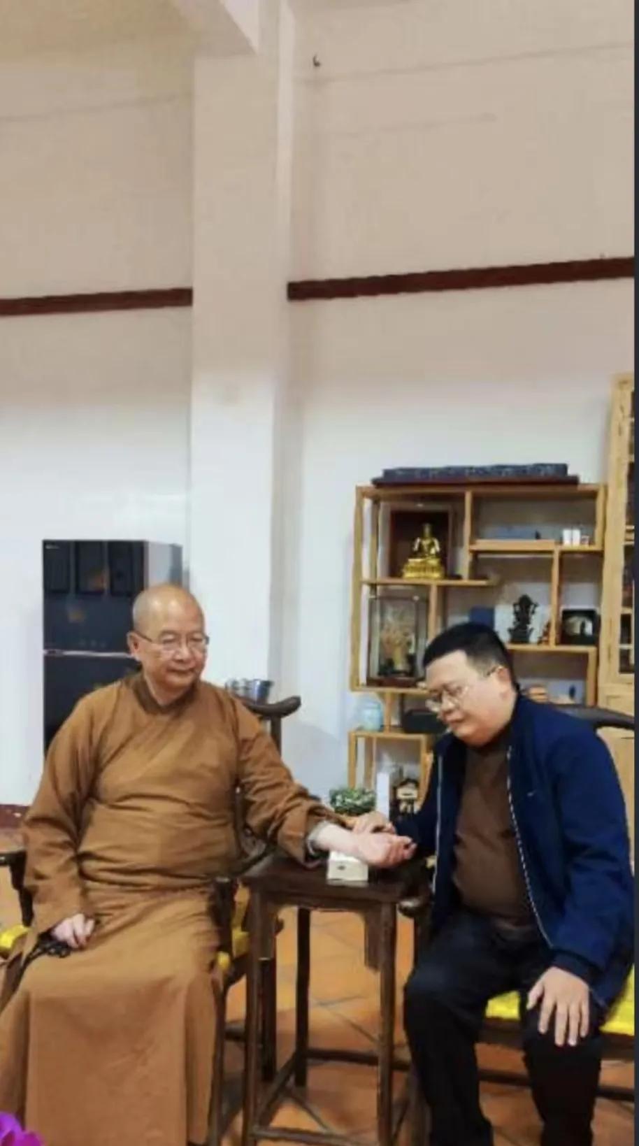 学诚大和尚
学佛进步的考评标准
学佛进步的标准是：遇到事情懂得反省，从自己的业上