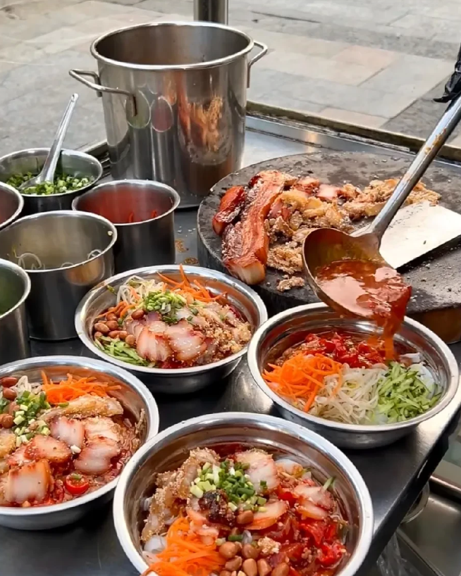 离开柳州后，
真的吃不到这个美食的味道了
好多东西都是不在广西，就不是那个味道