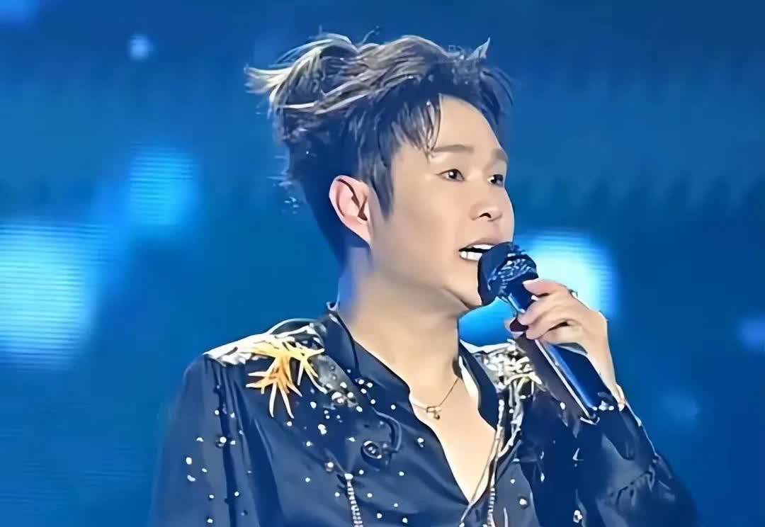 估计小沈阳也想不到吧。

自己开演唱会，辛辛苦苦唱了那么多首歌，最后，作为压