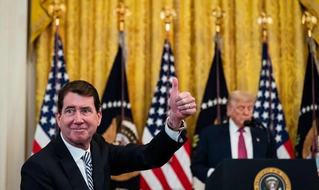 特朗普7月18日在白宫称日语“大概是最难学的语言”，并在介绍曾任驻日大使的参议员