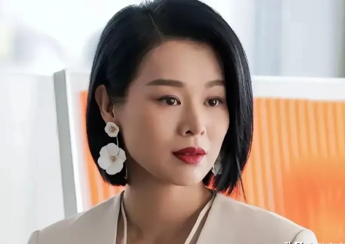 感觉胡杏儿
这次演的气场好强大
这个角色大家不仅不讨厌 
反而有点羡慕
尤其是她