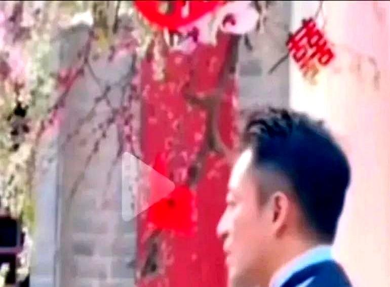 汪小菲与马晓梅终于成功的举办了婚礼，这一次的汪小菲和上一次婚礼上的样子完全不一样