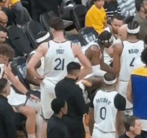 #nba# 打不好，感觉都是希尔德的错，太难过了。
今天希尔德，表现还是不好，投
