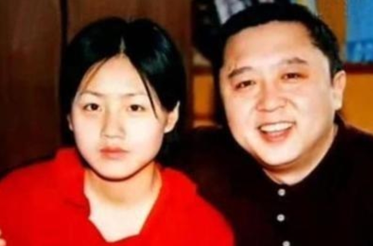 1998年于谦一贫如洗，却爱上了高材生白慧明，女方父亲警告他：我绝不会给我女儿找