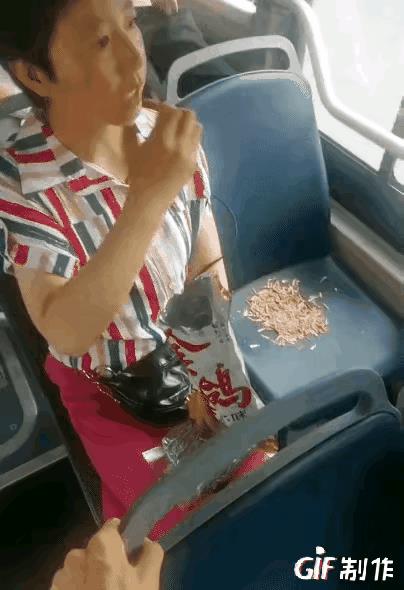 《随意吃》
勿以恶小而为之，
爱护环境大家知。
只顾自己随意吃，
…………？
抛