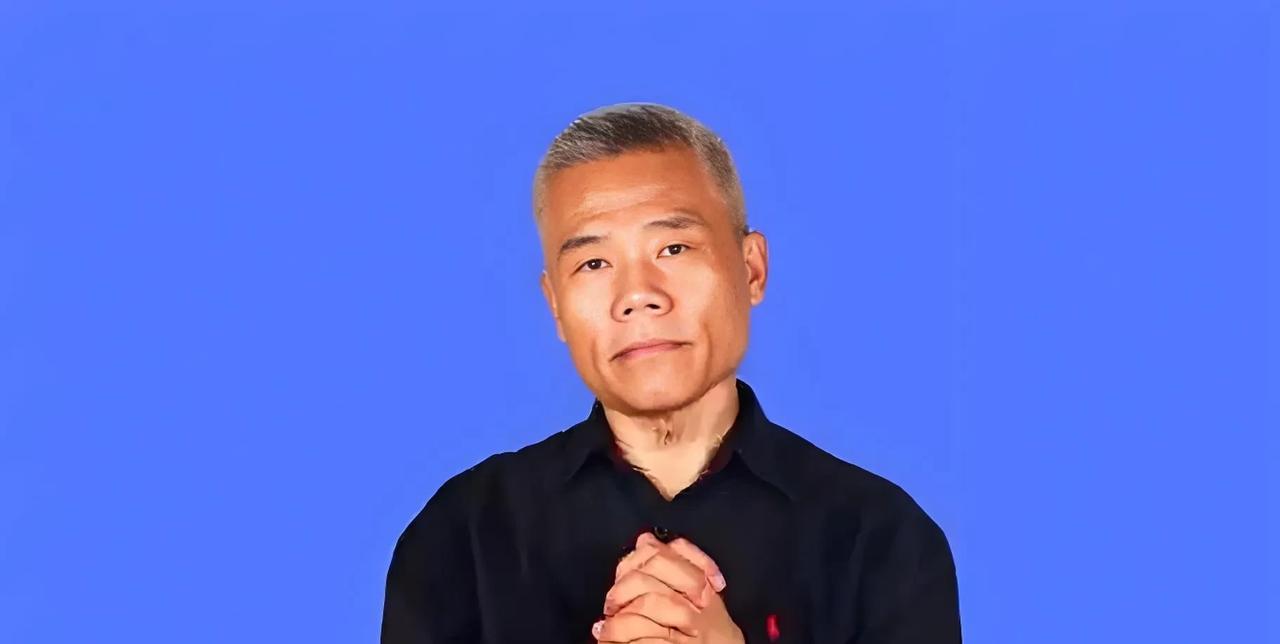 司马南你好糊涂，挣那么多的钱，这一辈子也花不完，怎么会做出这样子的事情呢？
一觉