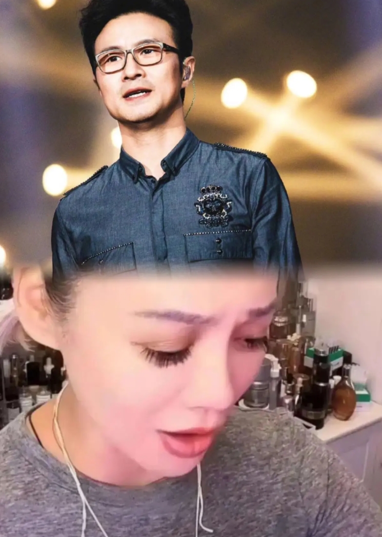 汪峰现在最不想见的人就是宁静了！

原因很简单，宁静翻脸比翻书还快！直播讲的每句
