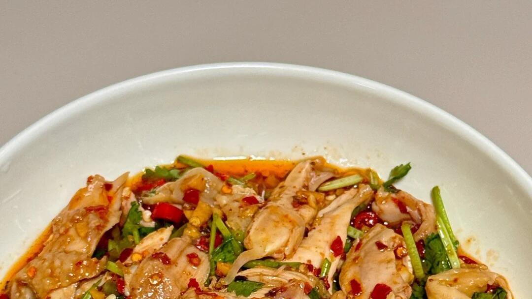 减脂期狂喜！巨好吃的麻辣手撕鸡腿，零负担炫到舔盘