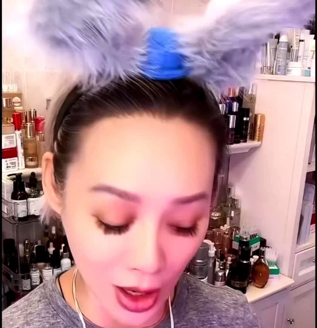 明白章子怡和汪峰为什么过不到一块儿了，因为章子怡不能做一个小时就给汪峰打一次电话