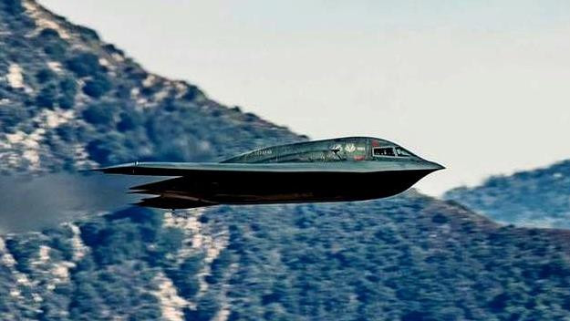 B-2轰炸也门，为什么打不垮胡塞？美军的真实目的是什么？