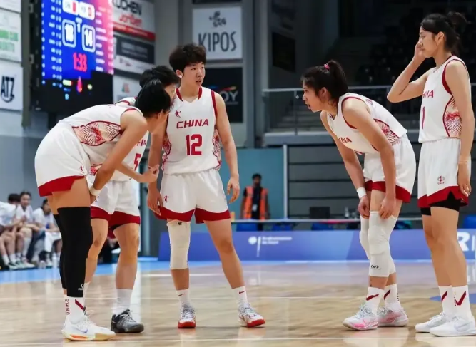 中国女篮又赢了！刘禹彤又被罚出去了！

中国大运会女篮历经加时以71：67战胜波