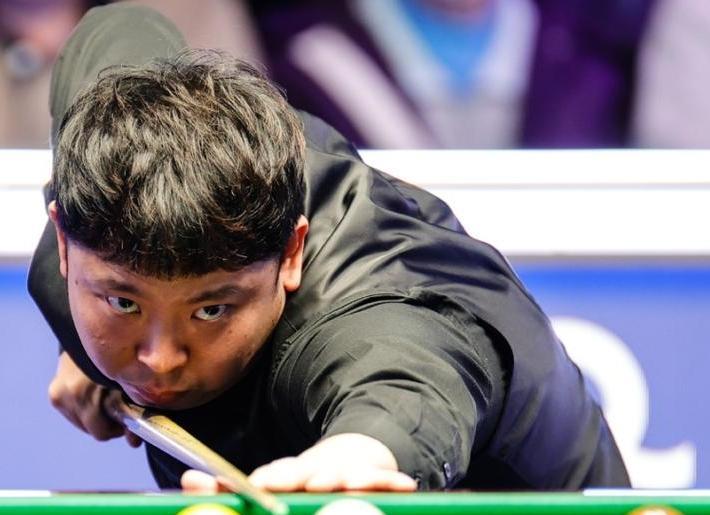 张安达六连鞭，6-0零封波兰14岁小将苏巴尔奇克，轮松晋级国锦赛32强。今天的达